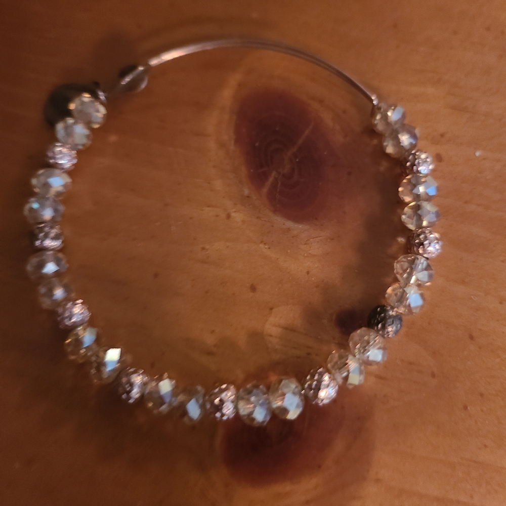 Elegant Crystal Beaded Bracelet